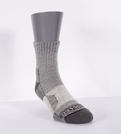 DANES CHOICE 3 pack lux 120n heavy wt half crew (one size Med/large+ 8-13)